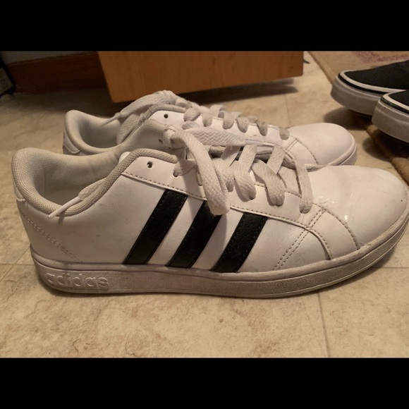 Size 7 Adidas White Neo - Picture 2 of 5